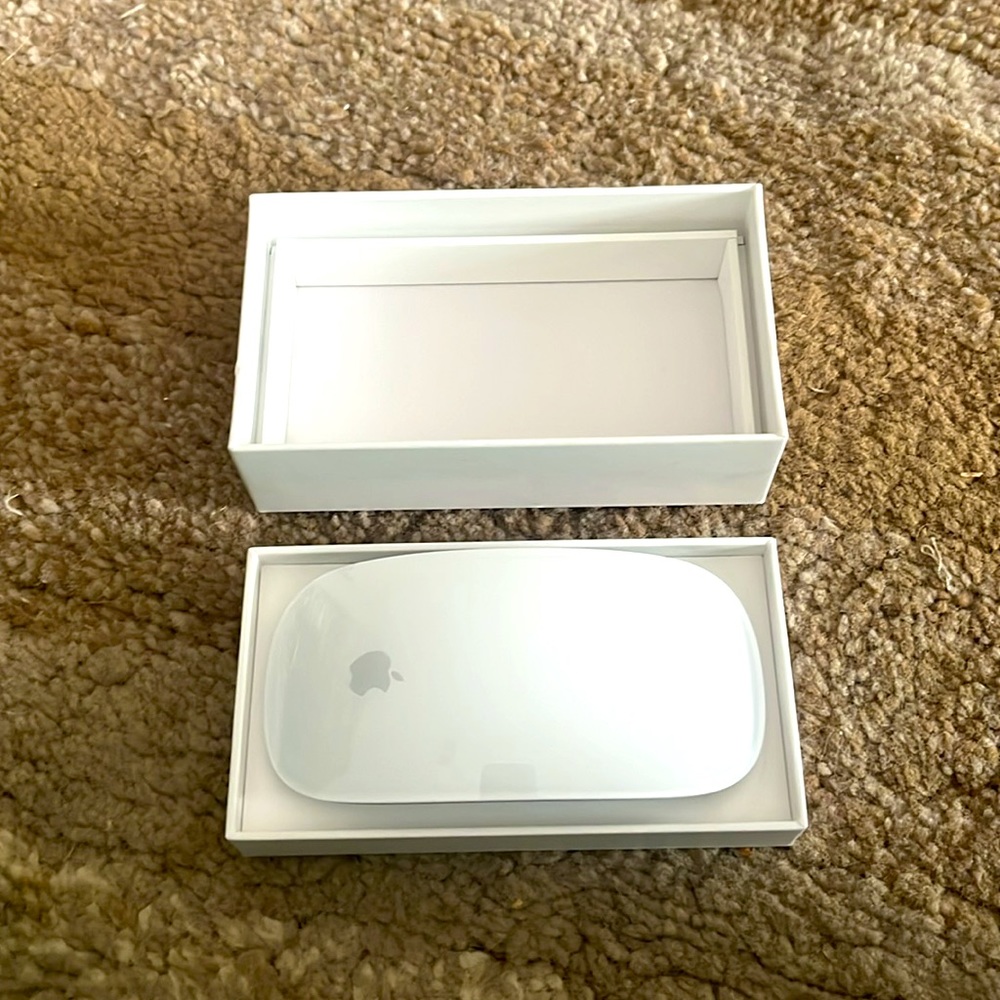 Magic Mouse 2 - Picture 2 of 4